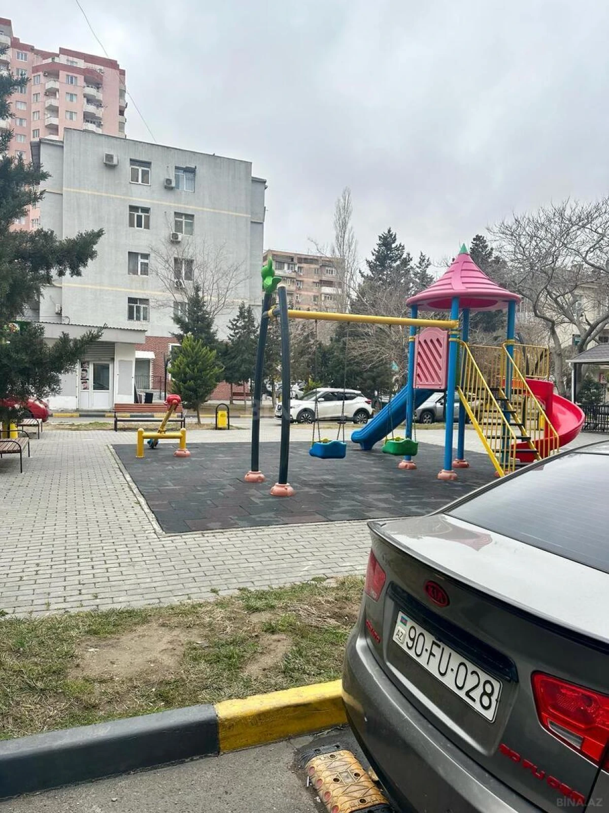 Kirayə verilir 2 otaqlı mənzil 65 m²