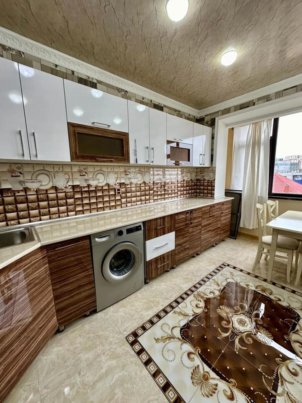 Kirayə verilir 2 otaqlı mənzil 65 m²