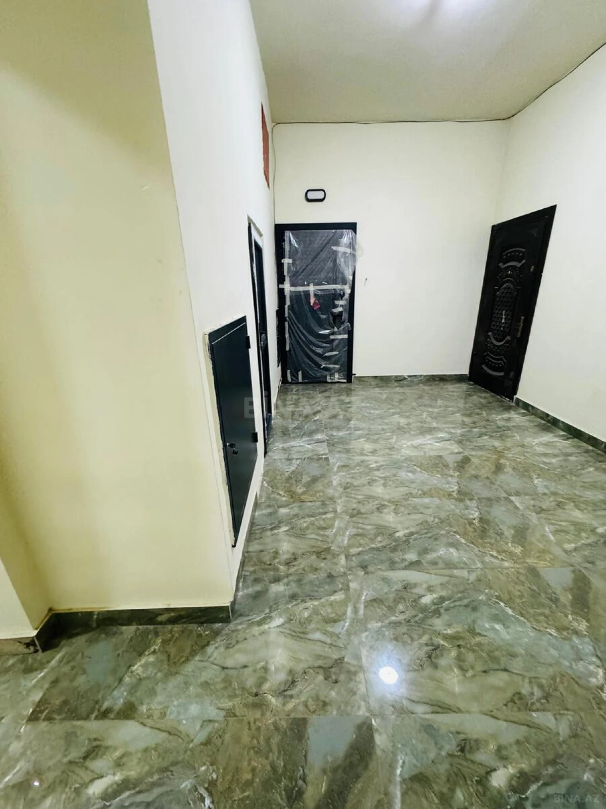 Satılır 3 otaqlı mənzil 108 m²