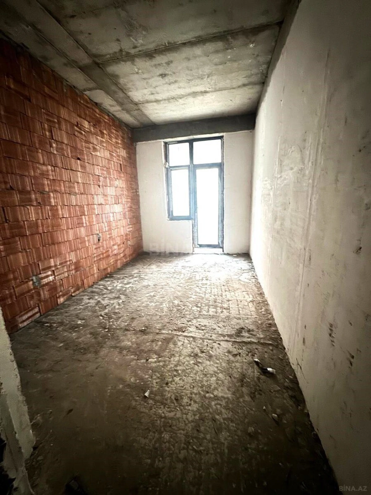 Satılır 3 otaqlı mənzil 108 m²