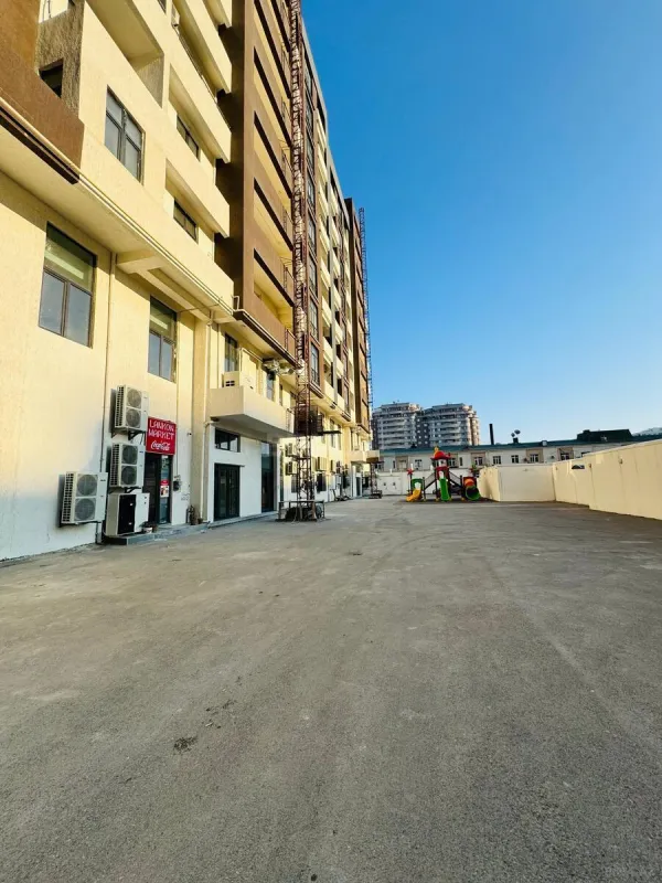 Satılır 3 otaqlı mənzil 108 m²