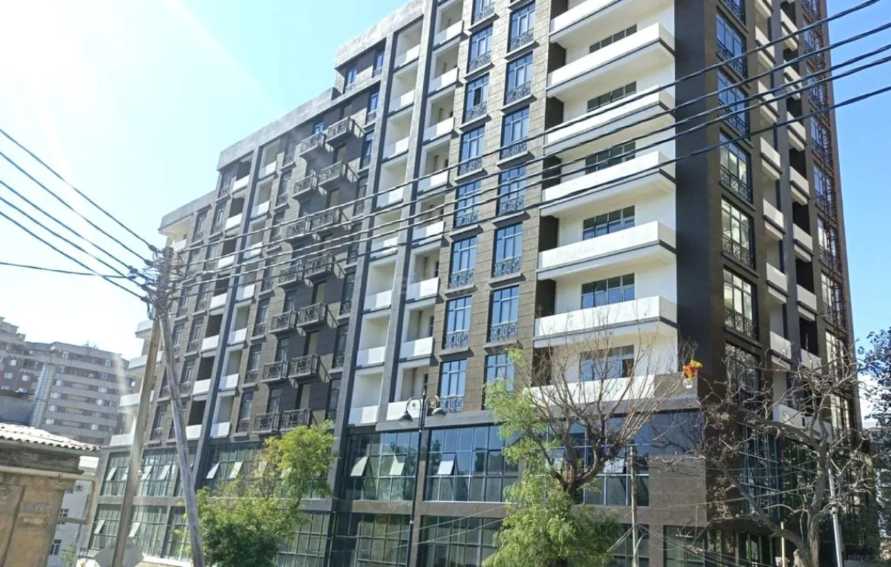 Satılır 3 otaqlı mənzil 108 m²