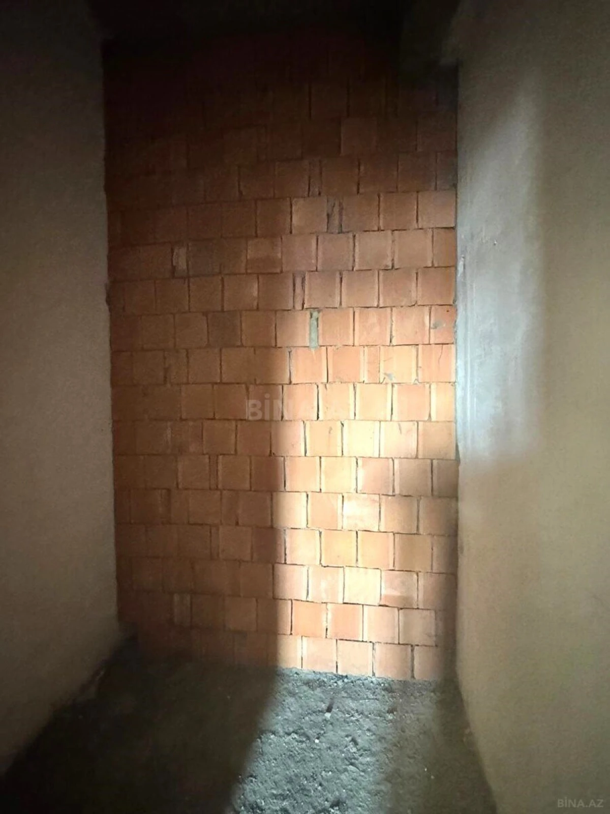 Satılır 3 otaqlı mənzil 108 m²