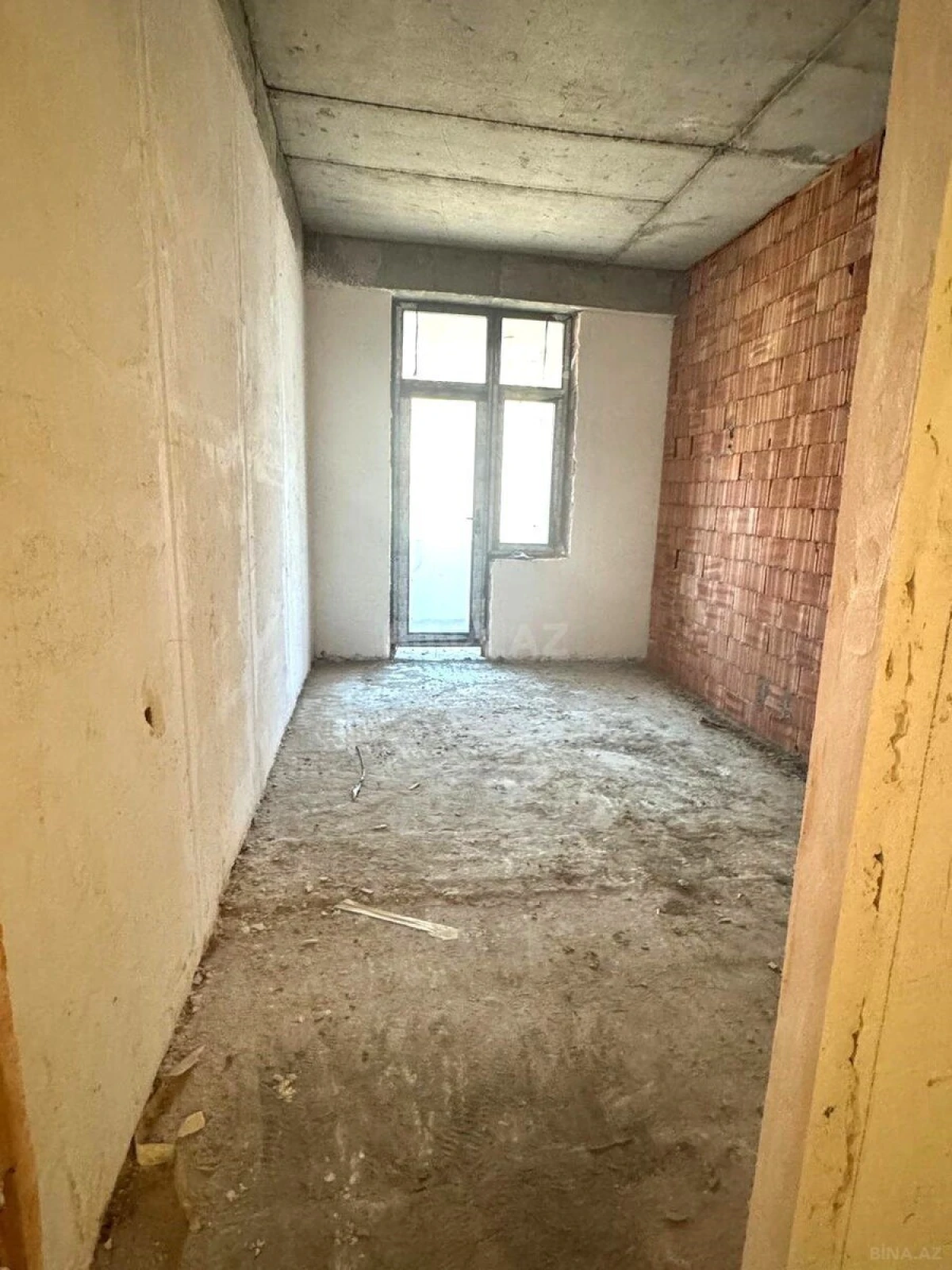 Satılır 3 otaqlı mənzil 108 m²