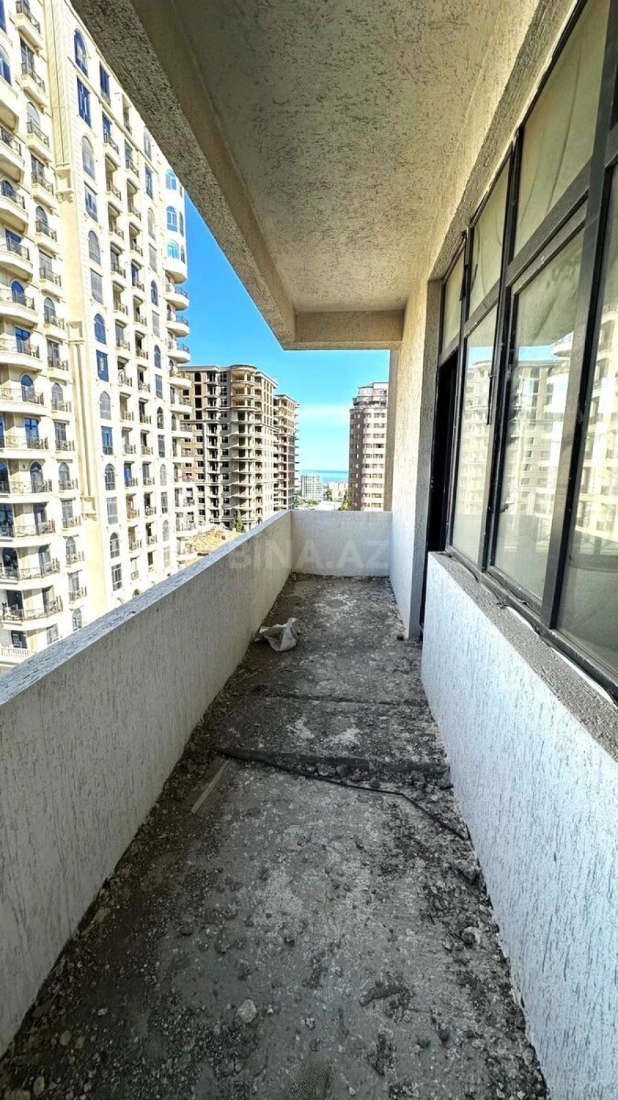 Satılır 3 otaqlı mənzil 108 m²