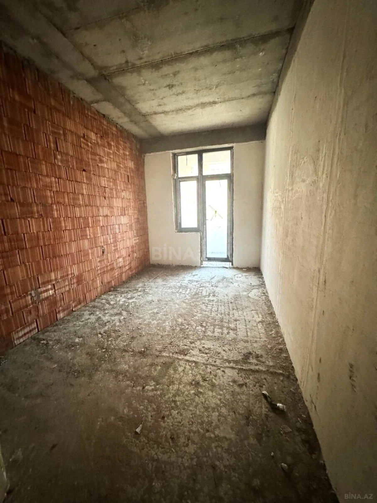 Satılır 3 otaqlı mənzil 108 m²