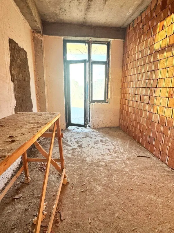 Satılır 3 otaqlı mənzil 108 m²