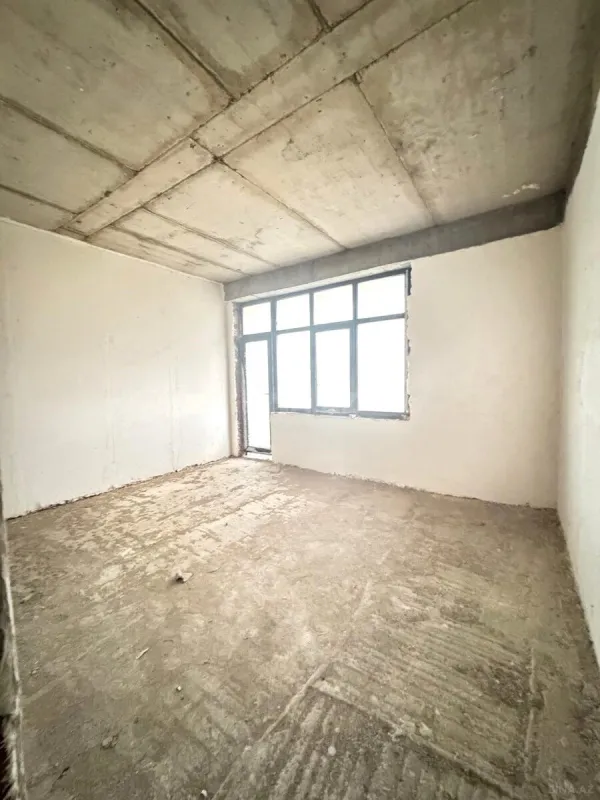 Satılır 3 otaqlı mənzil 108 m²