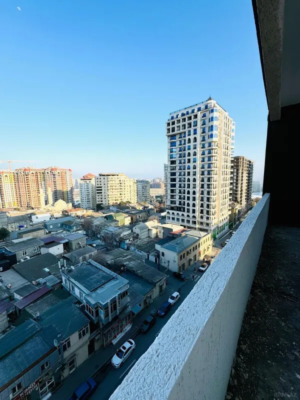 Satılır 3 otaqlı mənzil 108 m²