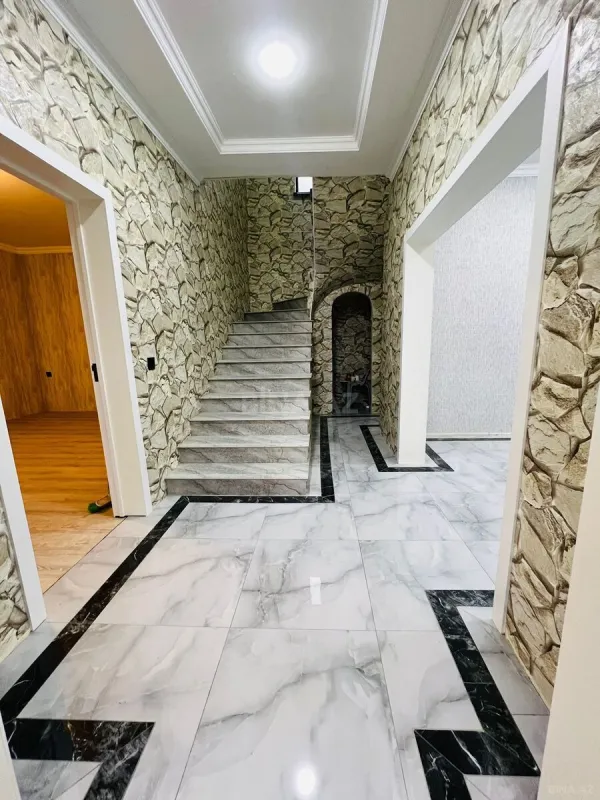 Satılır 5 otaqlı həyət evi 150 m²