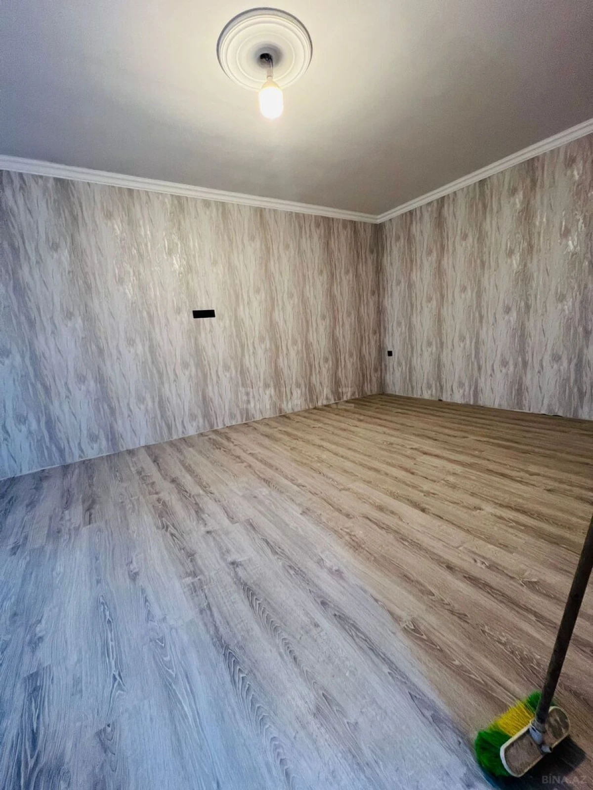 Satılır 5 otaqlı həyət evi 150 m²