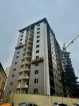 Satılır 2 otaqlı mənzil 108 m²