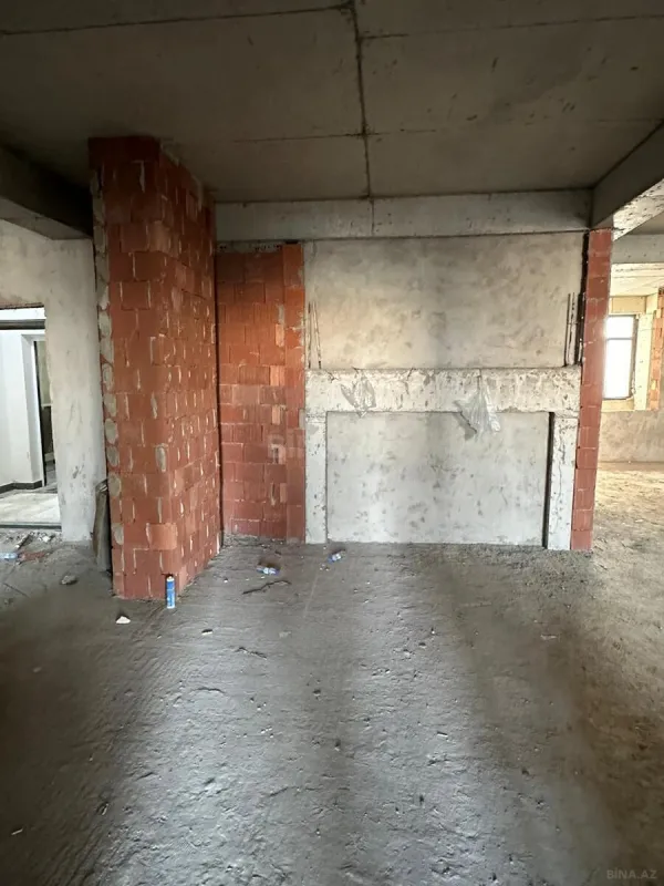 Satılır 3 otaqlı mənzil 140 m²