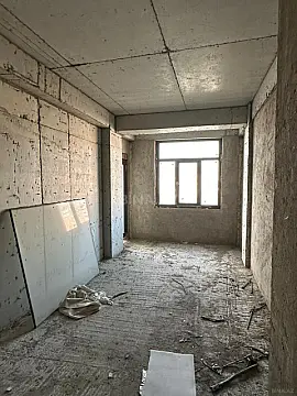 Satılır 3 otaqlı mənzil 140 m²