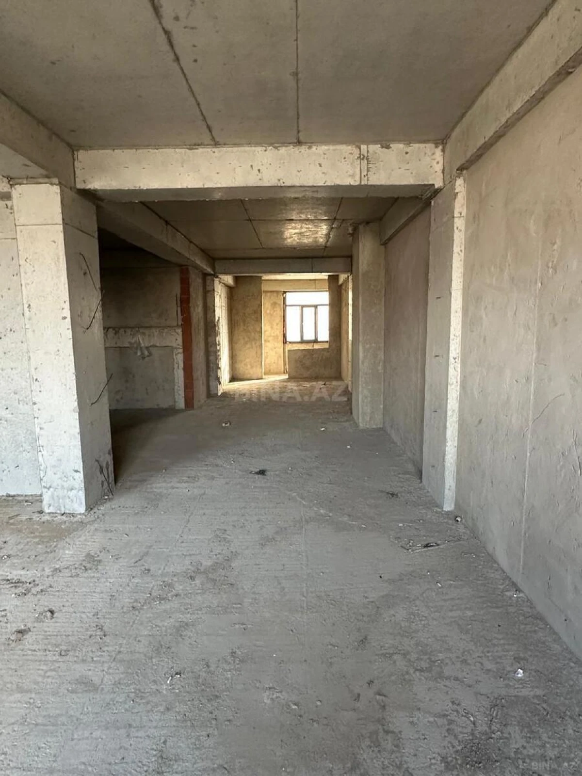 Satılır 3 otaqlı mənzil 140 m²