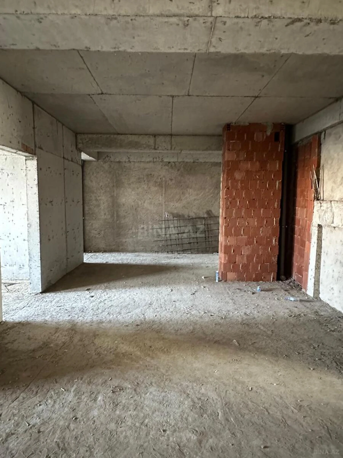 Satılır 3 otaqlı mənzil 140 m²