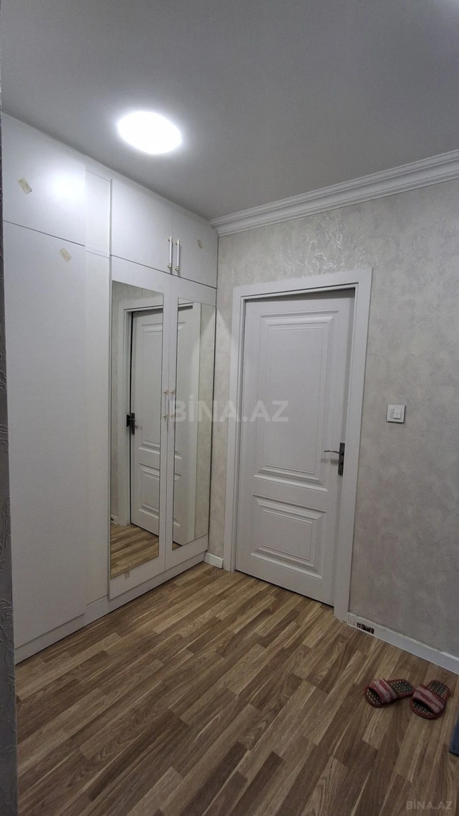 Satılır 2 otaqlı mənzil 44 m²