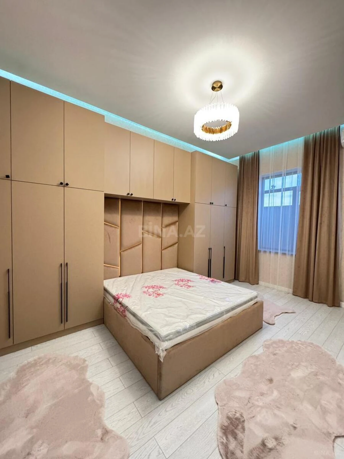 Satılır 4 otaqlı həyət evi 200 m²