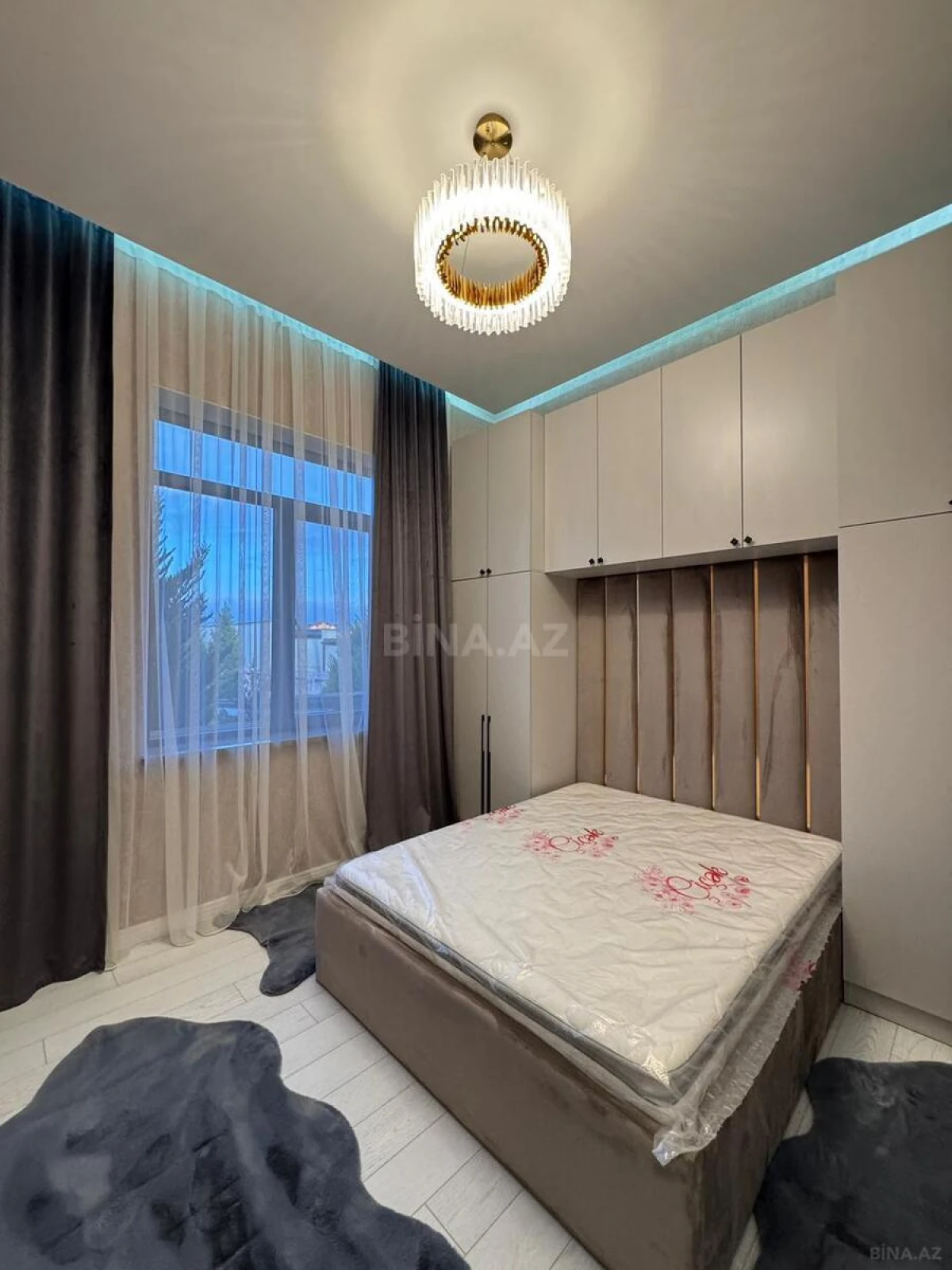 Satılır 4 otaqlı həyət evi 200 m²
