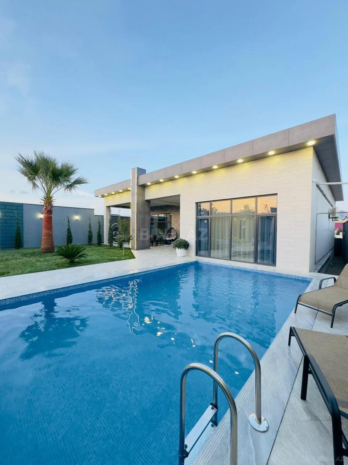 Satılır 4 otaqlı həyət evi 200 m²