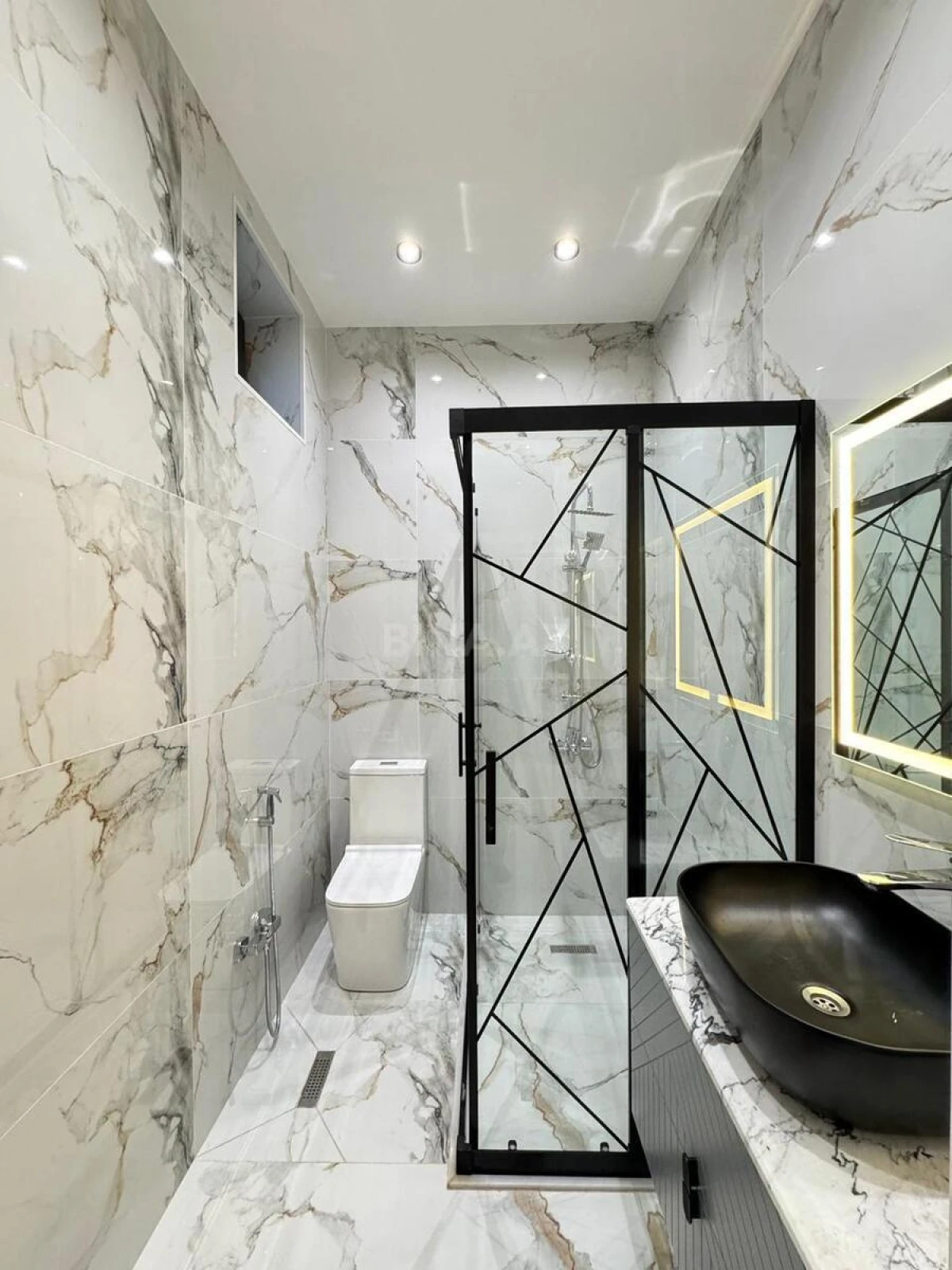 Satılır 4 otaqlı həyət evi 200 m²