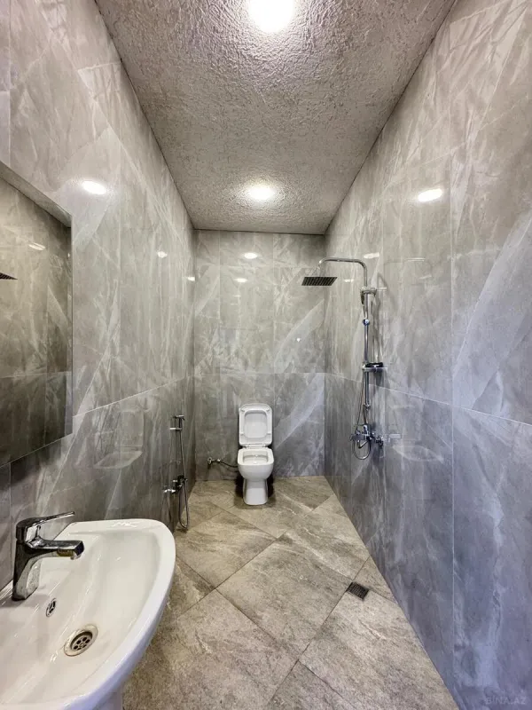 Satılır 4 otaqlı həyət evi 200 m²