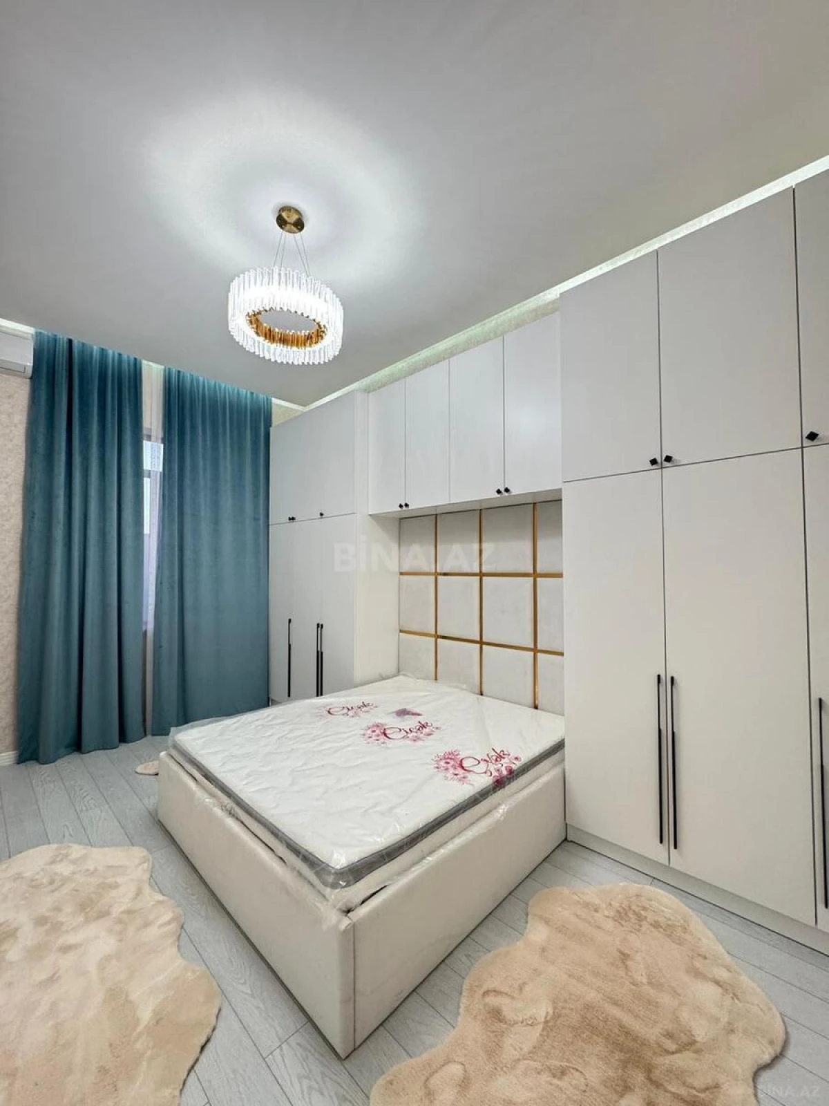 Satılır 4 otaqlı həyət evi 200 m²