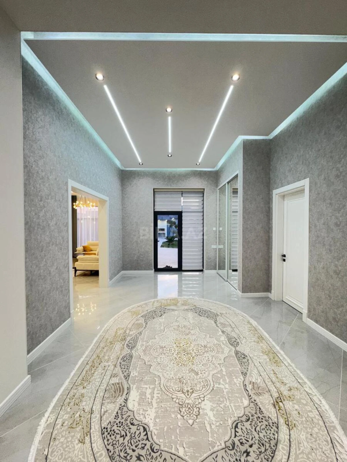 Satılır 4 otaqlı həyət evi 200 m²
