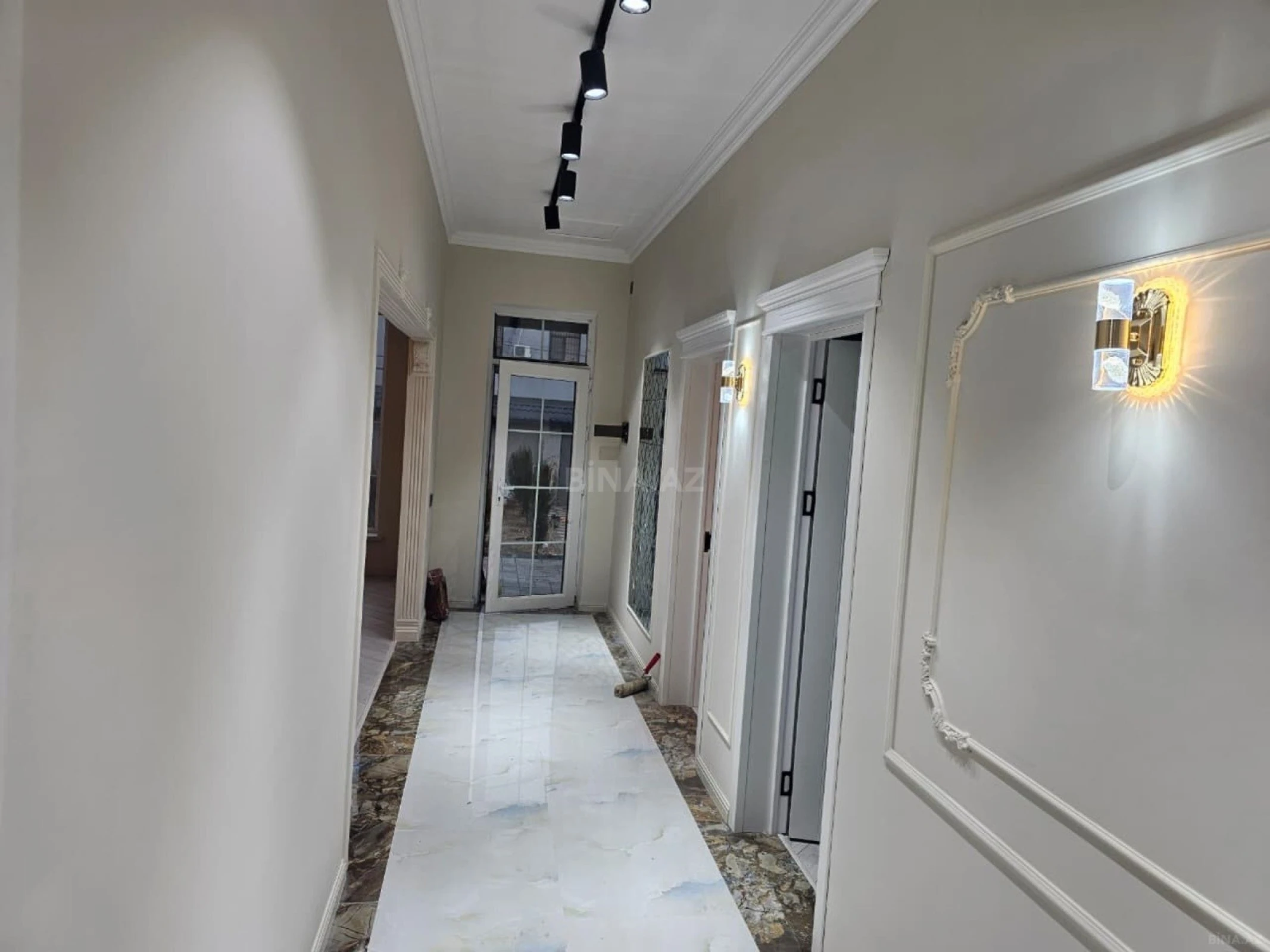 Satılır 4 otaqlı həyət evi 100 m²