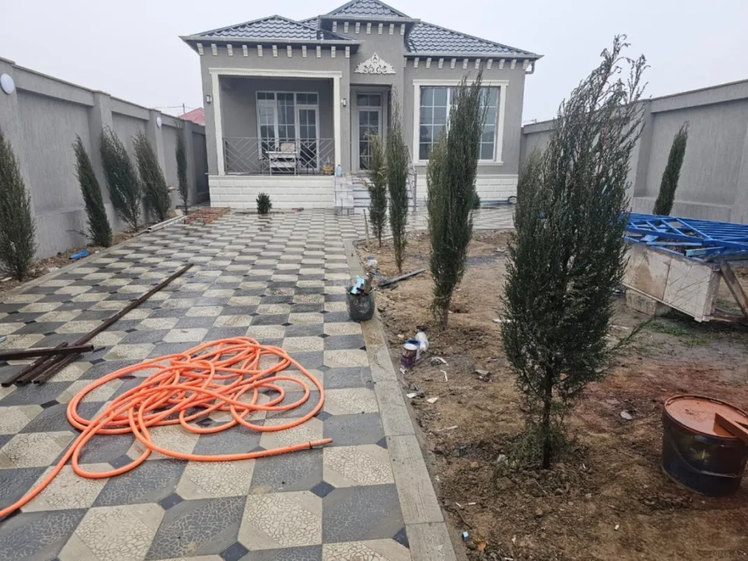 Satılır 4 otaqlı həyət evi 100 m²