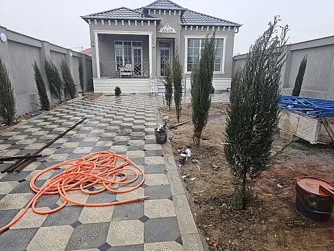 Satılır 4 otaqlı həyət evi 100 m²