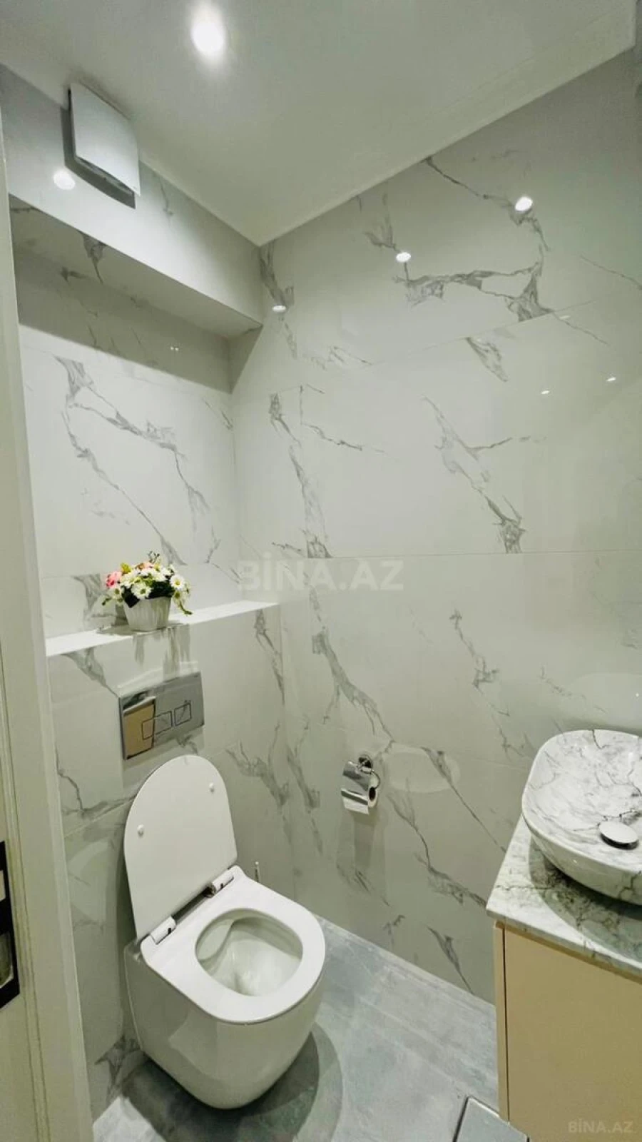 Satılır 2 otaqlı mənzil 74 m²