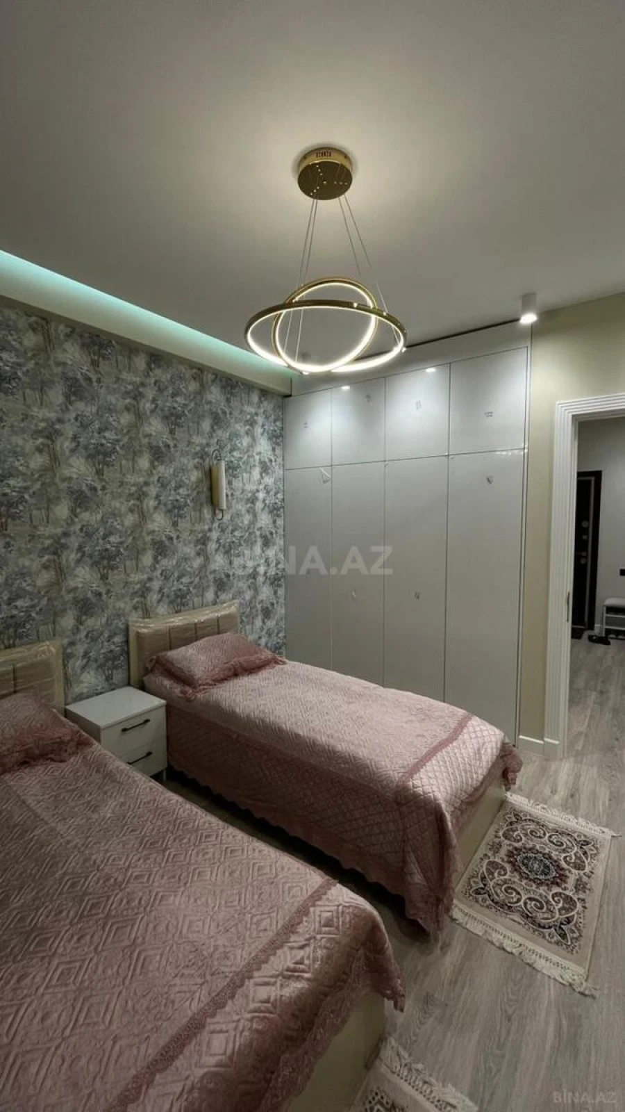 Satılır 2 otaqlı mənzil 74 m²