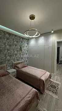 Satılır 2 otaqlı mənzil 74 m²