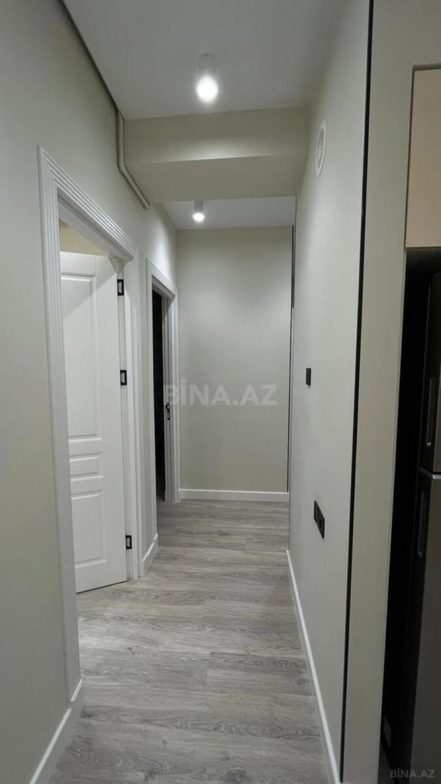Satılır 2 otaqlı mənzil 74 m²