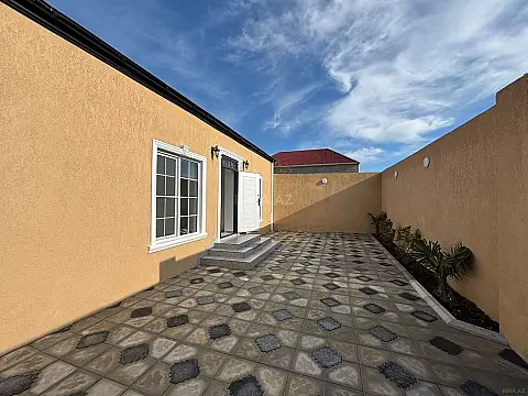 Satılır 3 otaqlı həyət evi 100 m²