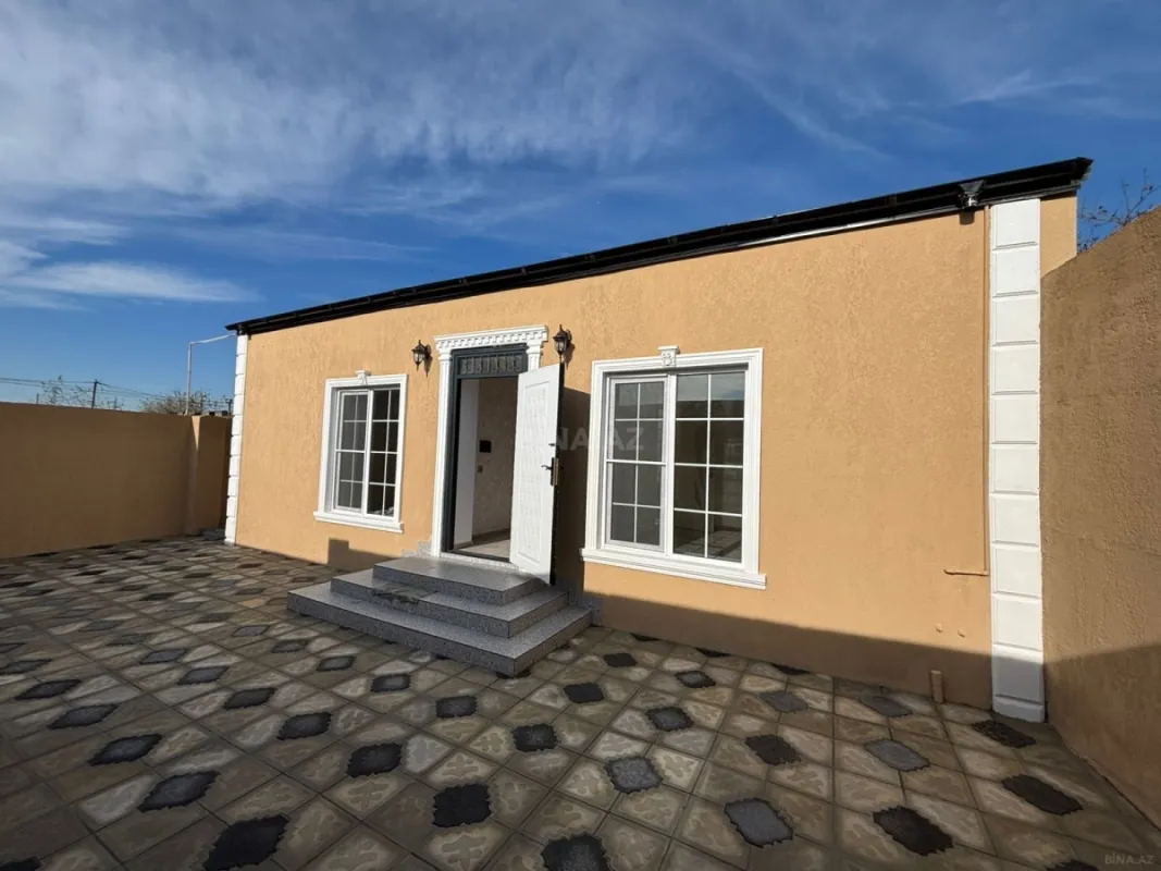 Satılır 3 otaqlı həyət evi 100 m²