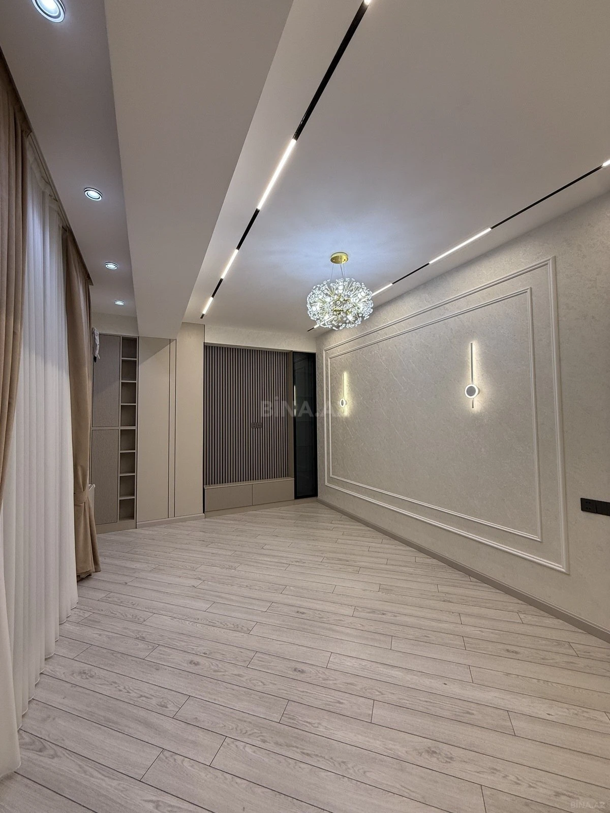 Satılır 2 otaqlı mənzil 76 m²