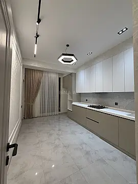 Satılır 2 otaqlı mənzil 76 m²