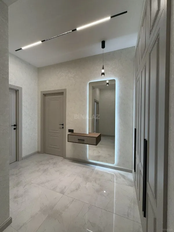 Satılır 2 otaqlı mənzil 76 m²
