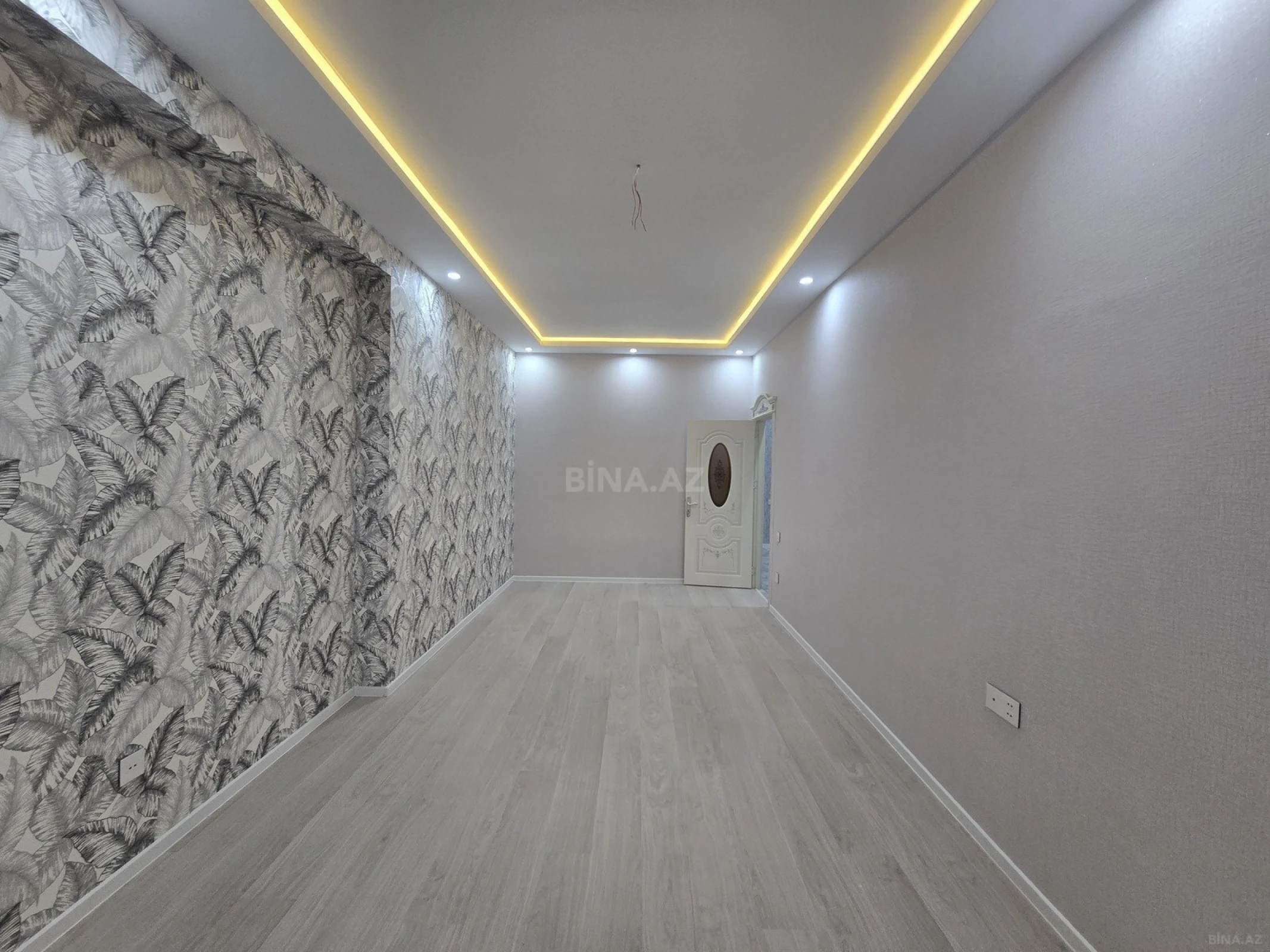 Satılır 3 otaqlı mənzil 126 m²