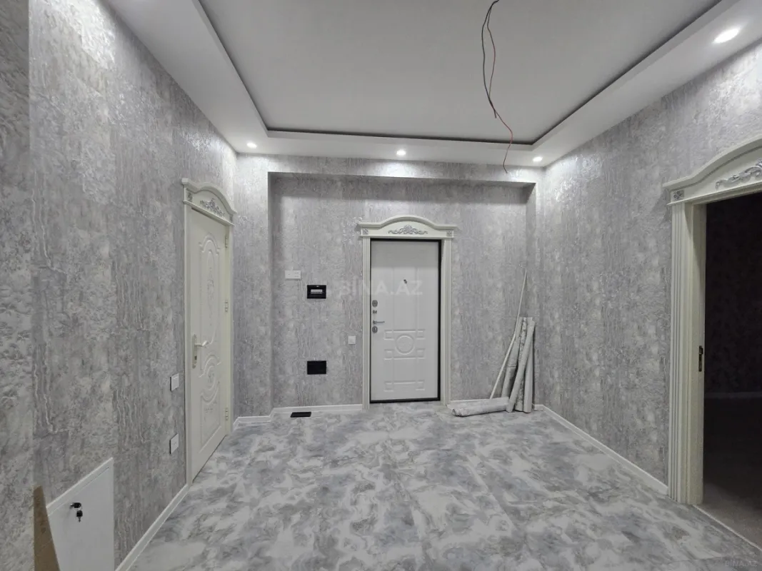 Satılır 3 otaqlı mənzil 126 m²
