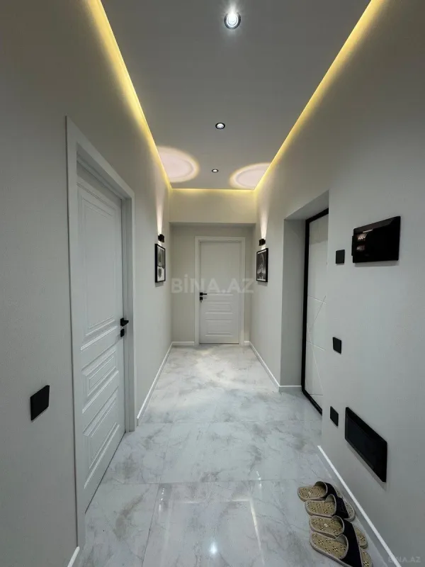 Satılır 2 otaqlı mənzil 67 m²