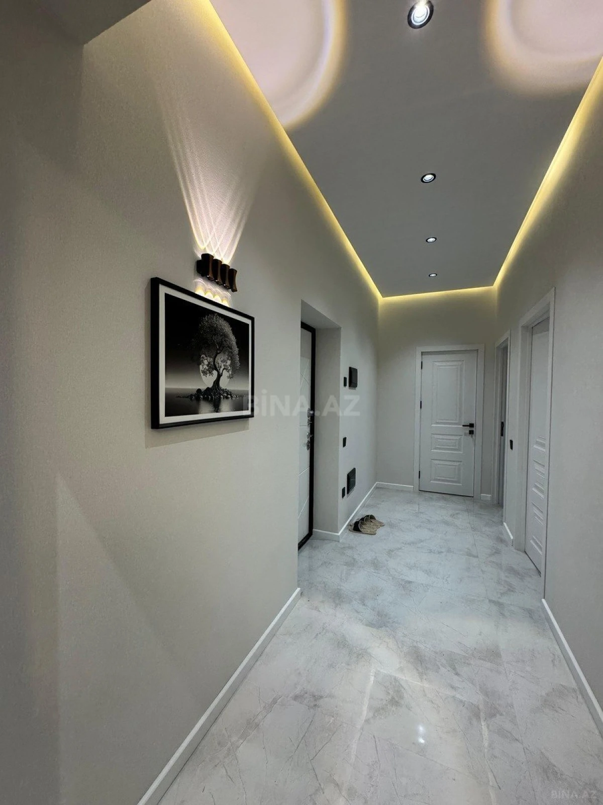Satılır 2 otaqlı mənzil 67 m²