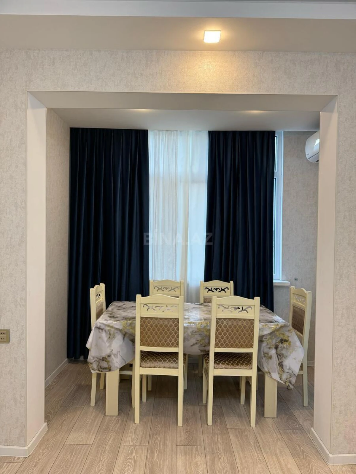 Satılır 2 otaqlı mənzil 60 m²