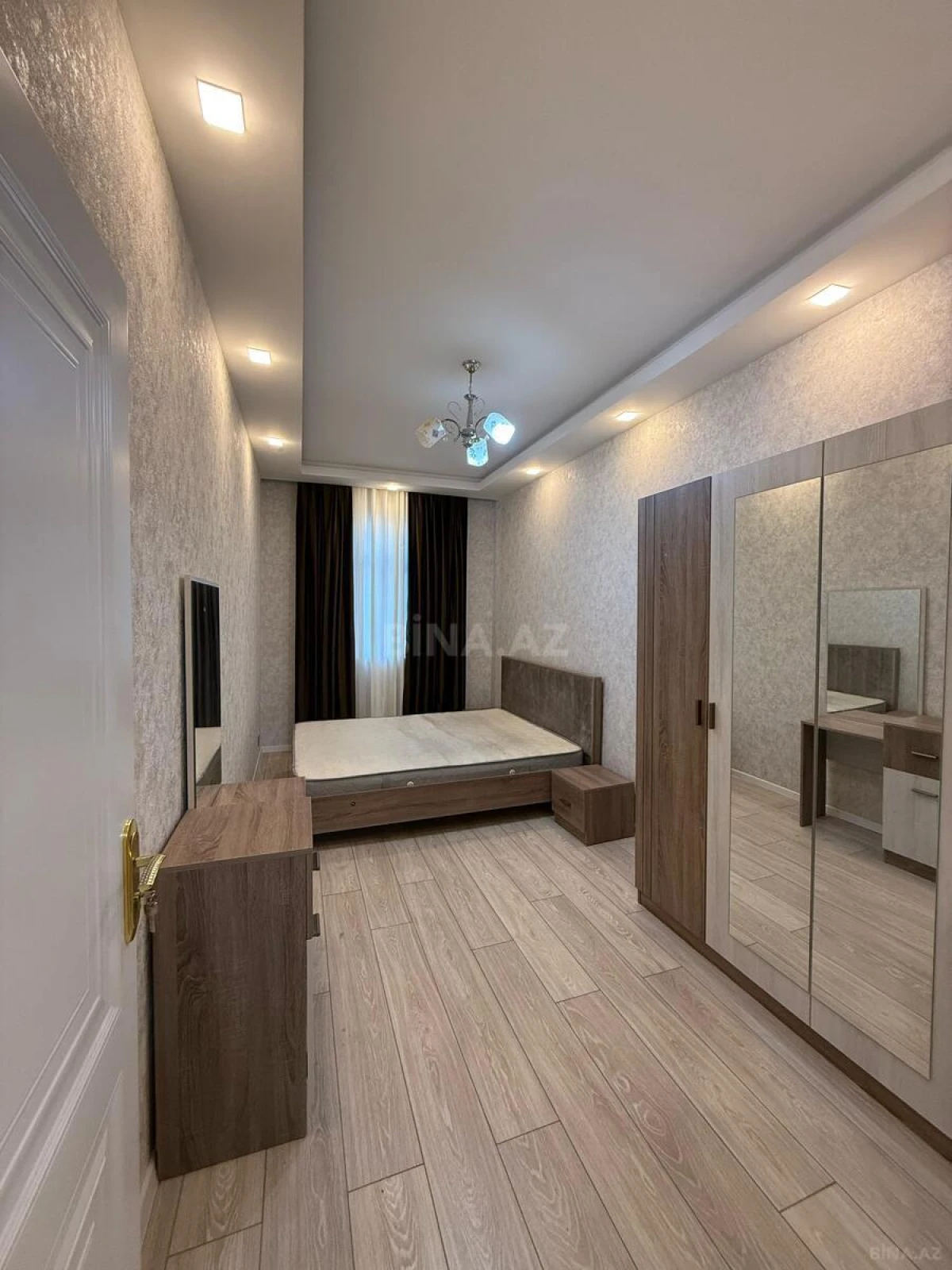 Satılır 2 otaqlı mənzil 60 m²