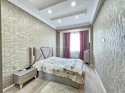 Satılır 2 otaqlı mənzil 56 m²