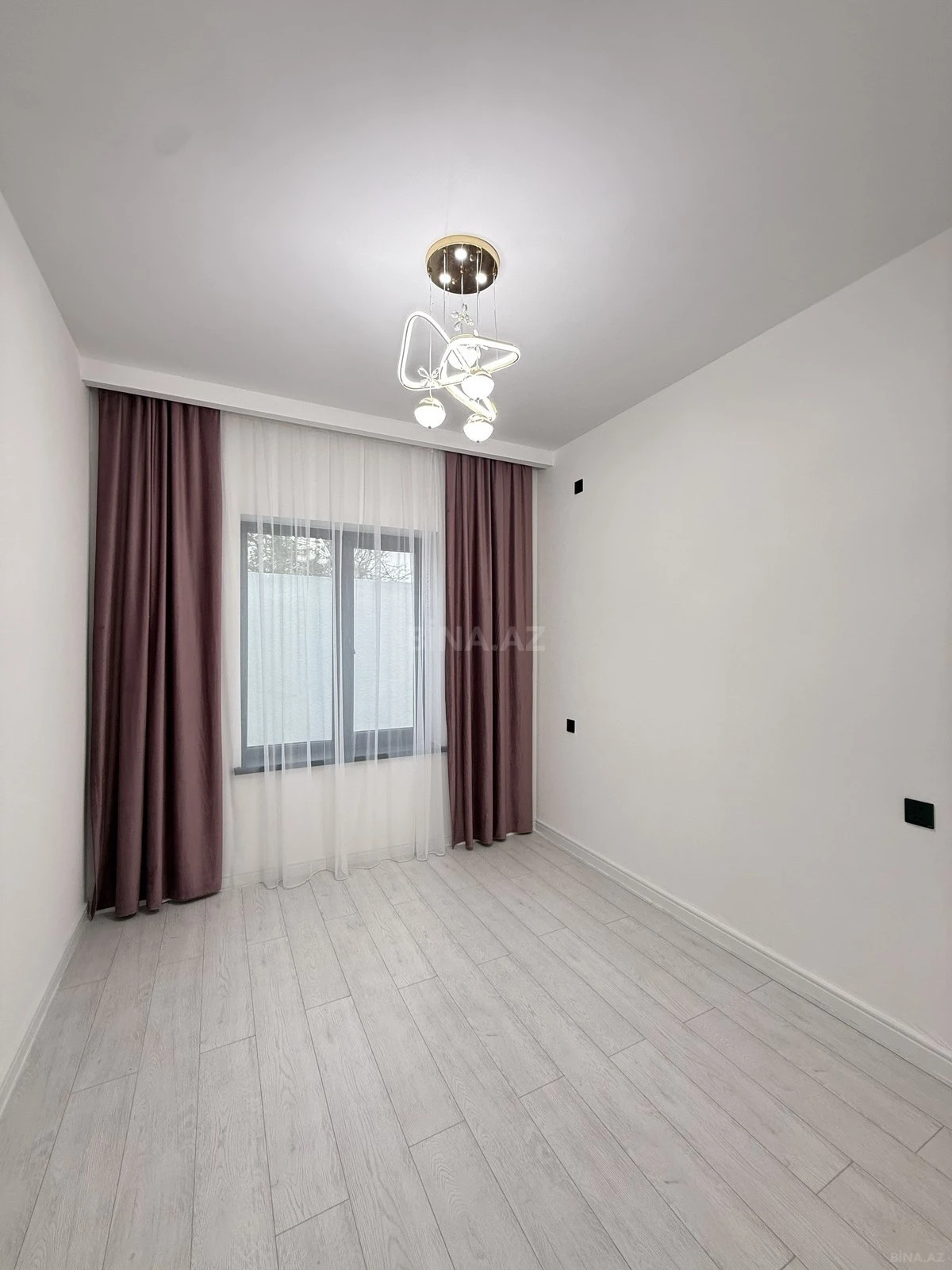 Satılır 4 otaqlı həyət evi 155 m²