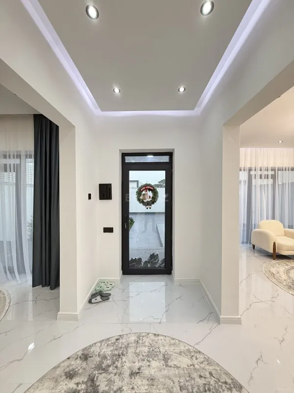 Satılır 4 otaqlı həyət evi 155 m²