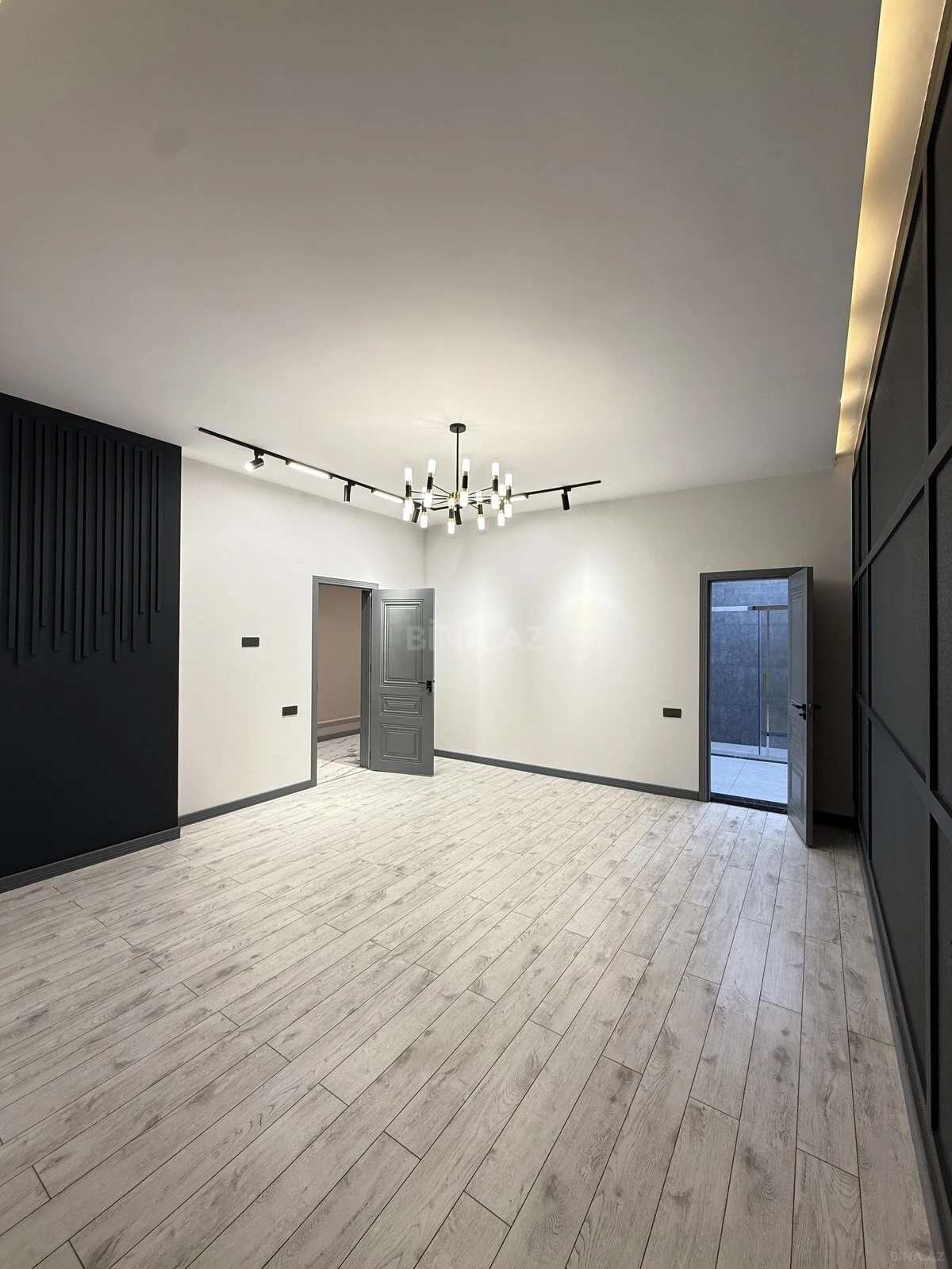 Satılır 5 otaqlı həyət evi 220 m²
